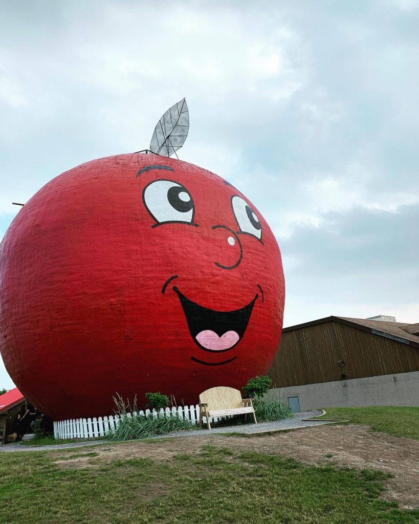 How The Big Apple Came to Life